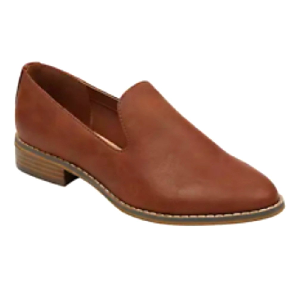 Elegant faux leather Loafers, size 8